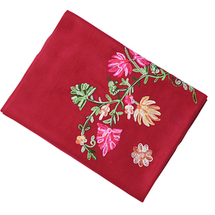 绣花羊毛大红色围巾女春秋冬季外搭刺绣妈妈款羊绒披肩女百搭两用