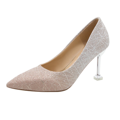 婚鞋女2021年新款低跟平底结婚鞋新娘鞋孕妇粗跟中式红秀禾鞋细跟