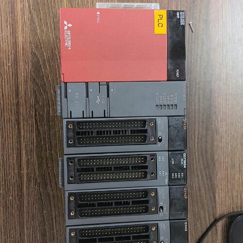 Q02UCPU QD77MS4 QY42P QX42 PLC工控模块议价维修