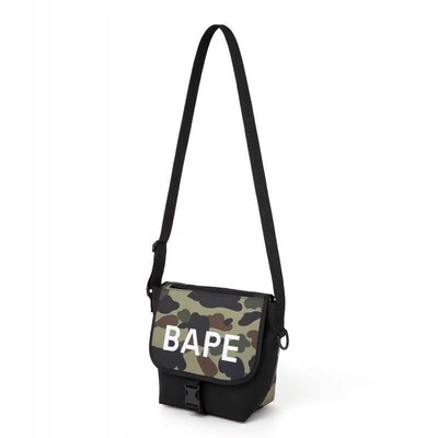 迷彩休闲斜挎包BAPE邮差