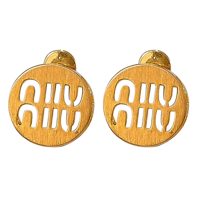 金色拉丝镂空字母耳钉女士高级感轻奢气质耳环简约通勤款金属耳饰