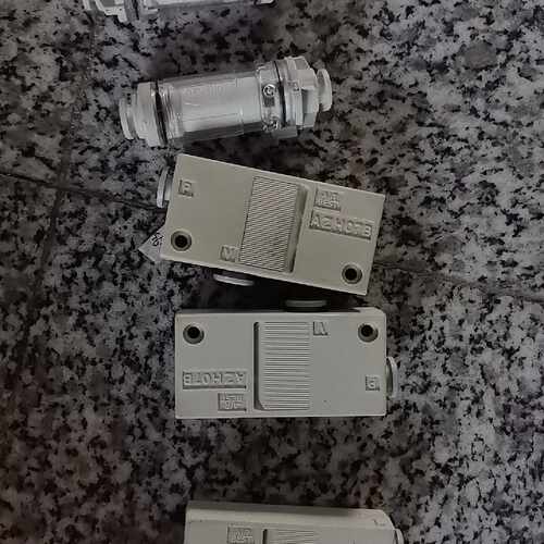 议价亚德客真空发生器ZH07B.  ZH10B. 98新 感兴趣维修