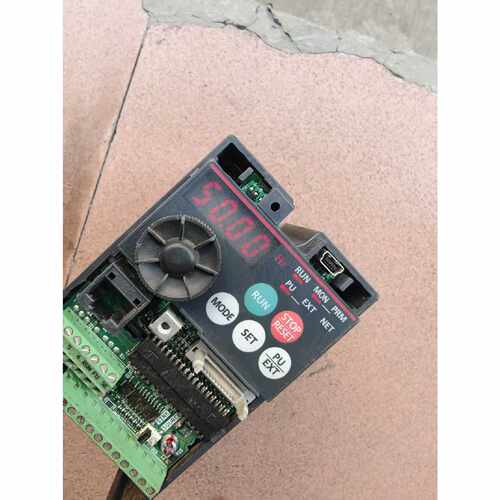 议价三菱变频器FR-E720-0.75K 750W220V