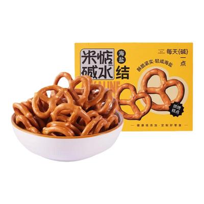 米惦碱水蝴蝶结酥脆咸味饼干糕点