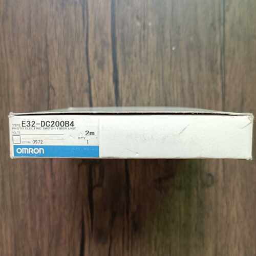 议价全新原装正品 OMRON欧姆龙 E32-DC200B4 光纤传感器 现货销售