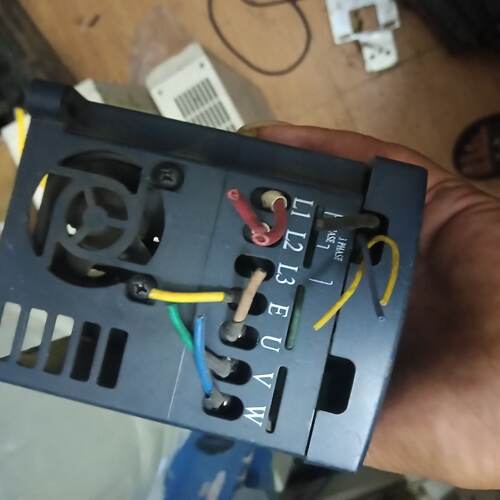 议价Enc Eneng Frequency Converter Eds800-2S0004r-Mb 0.4适用