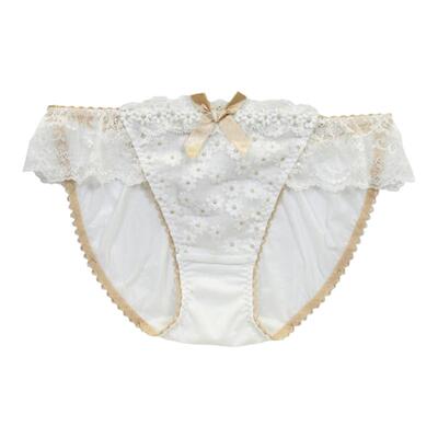 日本RisaMagli蕾丝包臀女士内裤