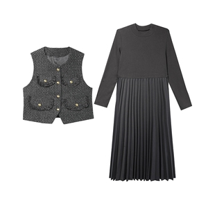 白鹿语通勤造型感时尚套装2024冬新款优雅马甲针织连衣裙两件套女