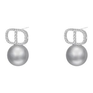 【蜜桃茶】年度z爱!!奥莉公主字母CD灰色珍珠耳钉轻奢高级感耳环