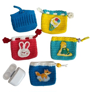 成品 纯手工钩织蓝牙耳机包玩偶Diy软萌熊猫可爱卡通刺绣贴束口包香囊毛线零钱包礼物车挂件包挂口红包收纳包