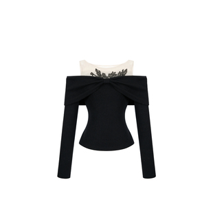 木子李的李设计感刺绣拼接一字肩长袖针织衫收腰上衣女高腰长裤冬