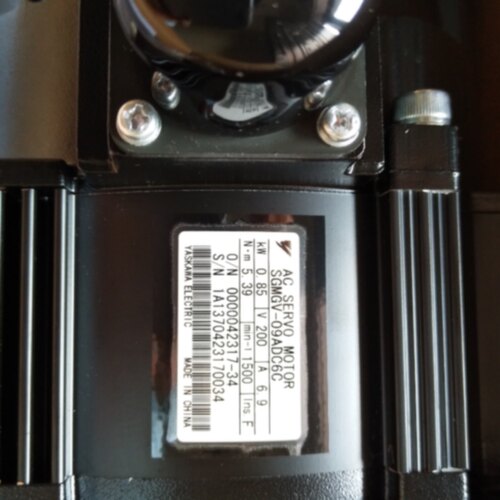 议价安川伺服电机SGMGV-09ADC61全新质保一年现货包邮