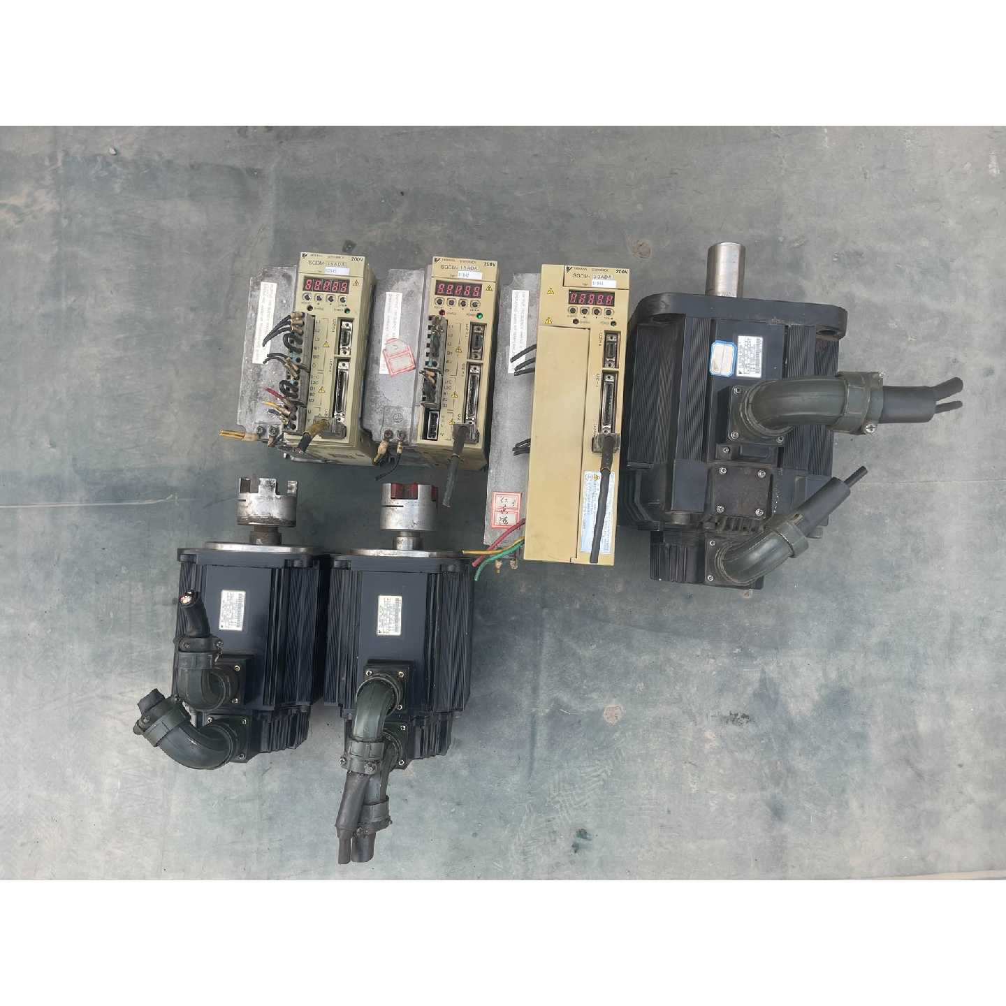 议价可维修安川SGMGH13ACA61安川电机1300W
