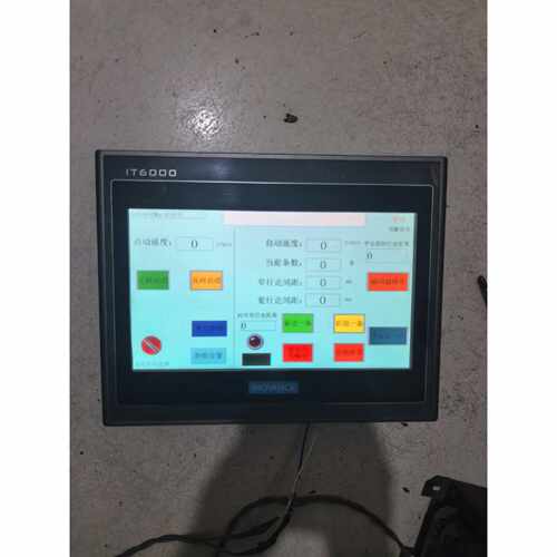 汇川触摸屏IT6100E一台24V通电成色如图实