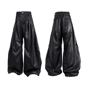 RELABEL空间关系（多嵌套）多空气抓痕钉扣解构打褶弯刀廓形皮裤