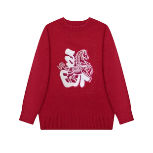 2025新款慵懒风红色字母毛衣女秋冬本命年中长款圆领马年针织上衣