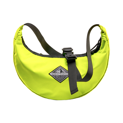 新月饺子包斜挎包单肩健身背包