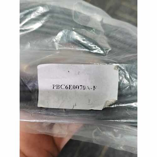 议价PBC6E0070AF工业连接线实物拍的外观有使用痕迹维修
