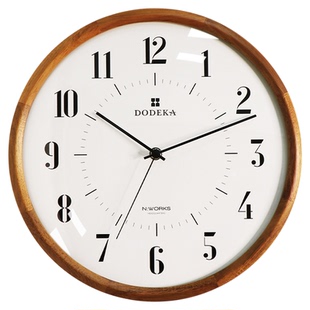 多帝家日式实木客厅挂钟复古钟表北欧简约原木静音时钟电波挂墙钟