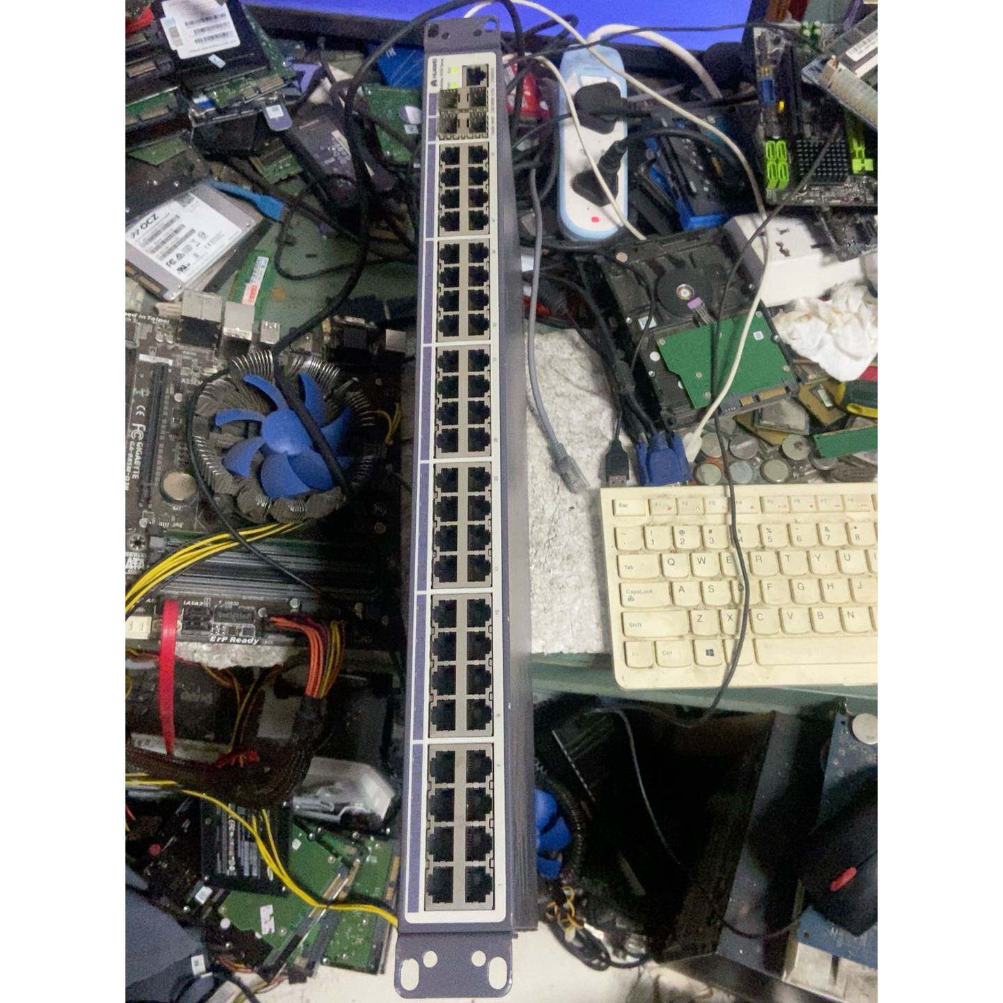 华为 S3700-52P-EI-AC 48百兆口4千兆光纤议价