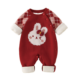 婴儿衣服加绒秋冬连体毛衣红色满月公主爬服女宝棉线可爱兔子套装