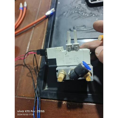 议价拆机CKD电磁阀一组3头4GD119E23CFL6维修