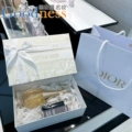Platinum limited edition rectangular gift box comes with a carrying bag 21 * 13 * 7.5cm