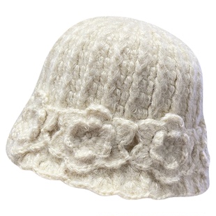 立体花朵针织桶帽女秋冬季新款户外出游保暖百搭套头帽显脸小盆帽