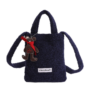 毛绒红色斜挎包包女2026新款简约手机包迷你跨年包百搭休闲毛毛包