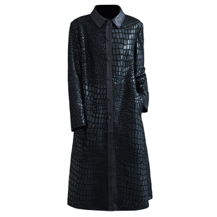 海宁真皮皮衣女2025秋冬新中长款高档鳄鱼条纹头层绵羊皮外套大衣