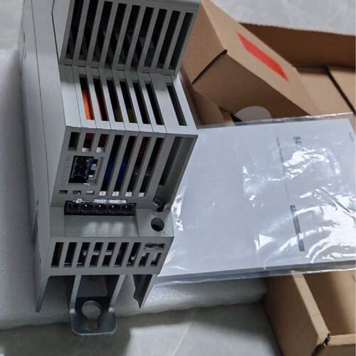 议价德国伦茨变频器E82EV3714BE82EV371K2C实拍全新现货议价质保