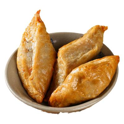 台湾特产小吃旗鱼黑轮火锅夜市