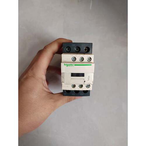 议价LC1D25BD直流DC24V维修