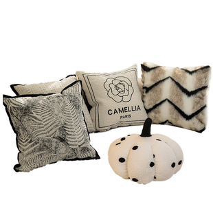 黑白法式抱枕高级感样板间软装客厅沙发靠枕装饰山茶花靠背靠垫