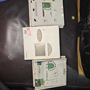 西门子温度控制器面板QAX34.1 实物拍摄图，全部都是拆机