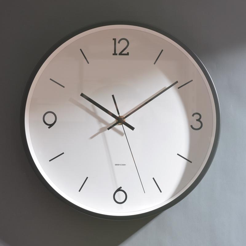 黑白金银静音挂钟客厅简约现代北欧钟表家用数字时钟卧室挂墙装饰