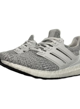 跑鞋缓震阿迪达斯boost