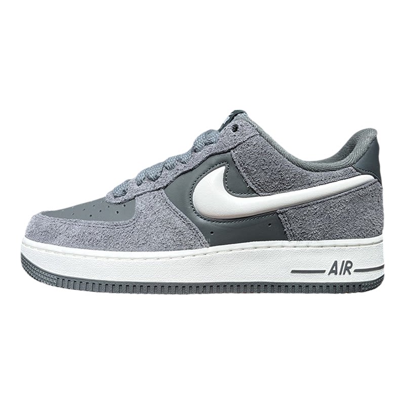 耐克2026冬季新款男女鞋AIR FORCE 1 07 LV8低帮休闲鞋IX7786-001