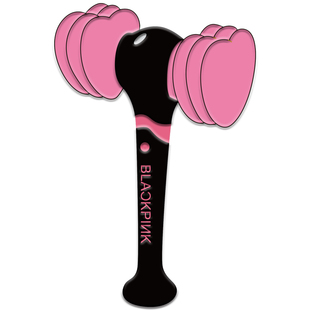 BLACKPINK周边朴彩英LISA金智秀金智妮应援棒粉锤金属徽章同款