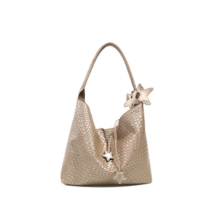 小众设计春夏香槟色编织托特包大容量通勤手提单肩包时尚水桶包潮