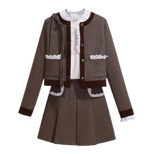 今年流行漂亮套装裙2025秋冬新款收腰显瘦小个子茶系穿搭两件套女