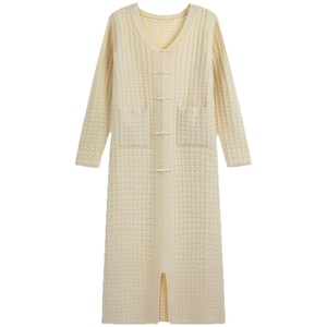 200斤大码女装v领中式风针织长裙2023冬款胖mm宽松华夫格连衣裙女