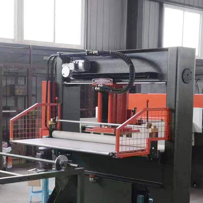 龙门裁断机 自动送料裁断海绵皮革下料机龙门移动头裁断机