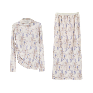 有耳uare原创设计 蔓延我心 丝绒小碎花半高领倒褶T恤半身裙套装