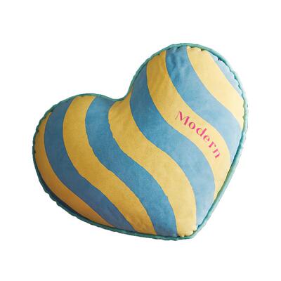 多巴胺爱心异形抱枕沙发腰靠枕