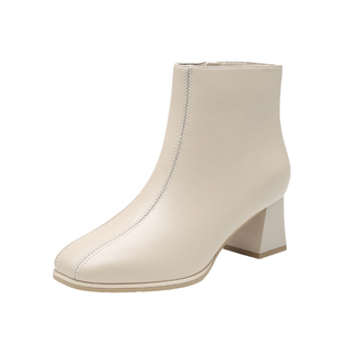 大东今年流行爆款靴子女秋冬2025新款裸靴高跟靴法式粗跟白色短靴