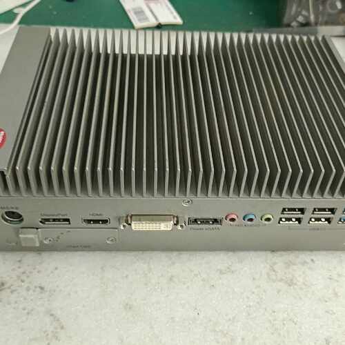 溢价-凌云/研华 VC3000四口4口千兆嵌入式工控机，做工优秀，