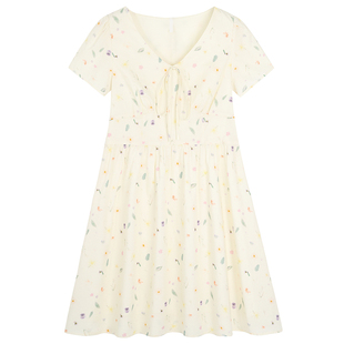 200斤胖莹莹大码女装清新甜美V领减龄碎花薄款短裙小个子连衣裙