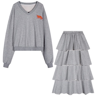 落落狷介冬装搭配一整套时尚卫衣套装裙女灰色两件套小个子半身裙