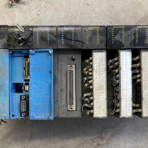 溢价-LS产电PLC模块一套，型号GM4-PA2A、K4P-15A